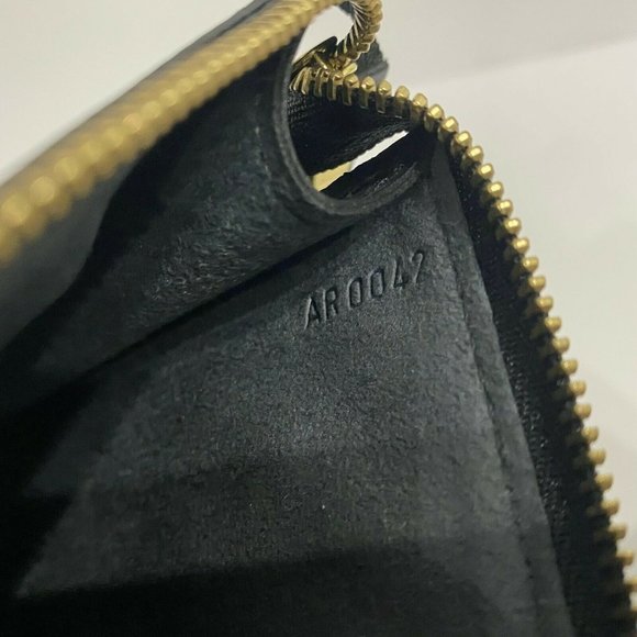 Authentic Louis Vuitton Pochette Accessories Epi Leather - Picture 14 of 16